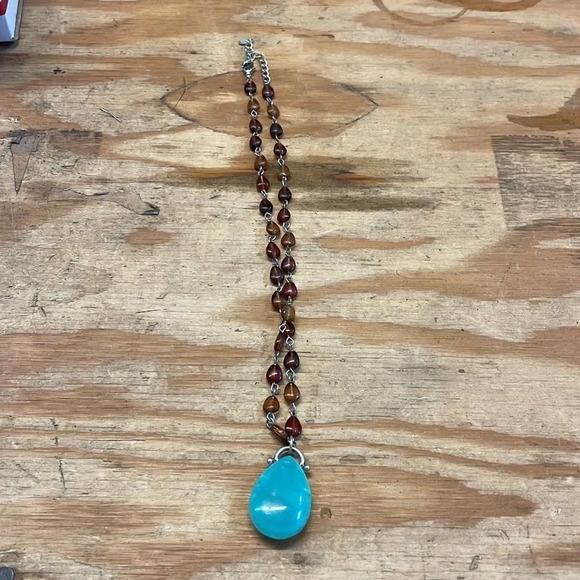 Turquoise and brown beaded woman’s necklace - Picture 1 of 10